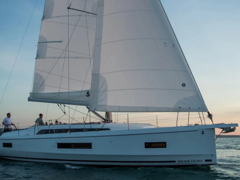 Vermietung Segelboot Bénéteau mit Führerschein