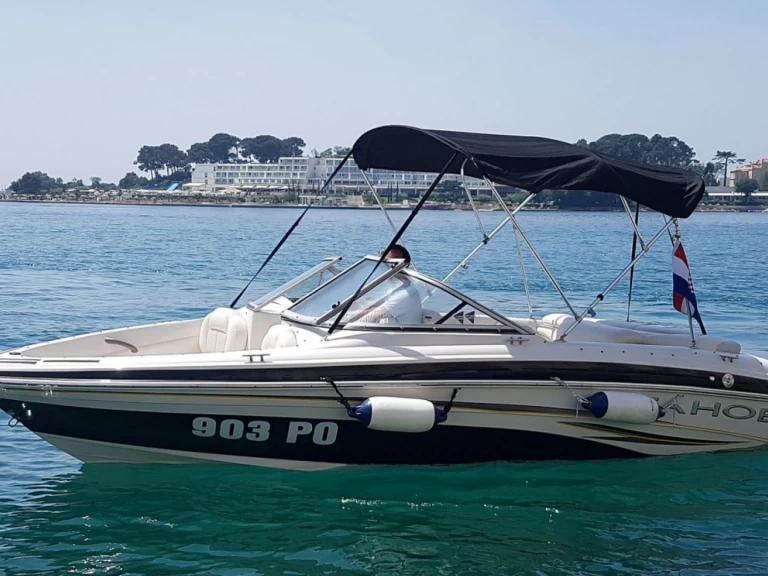 Motorboot mit oder ohne Skipper Tahoe mieten in Poreč
