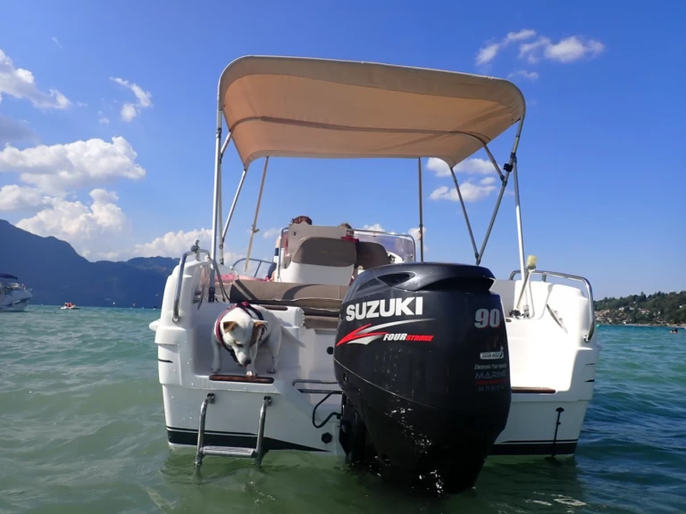 Ein B2 Marine Cap Ferret 552 Sun Deck mieten in Aix-les-Bains