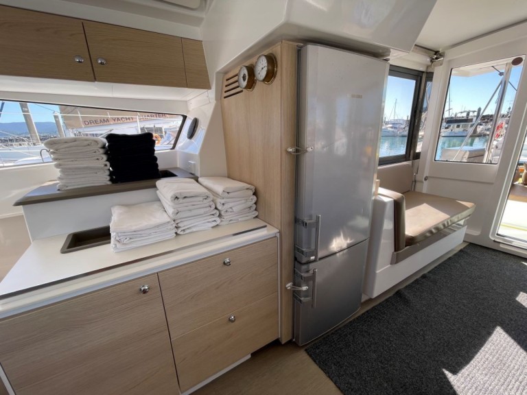 Vermietung Katamaran Bali Catamarans mit Führerschein