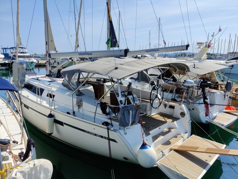 Ein Bavaria Cruiser 46 mieten in Sukošan