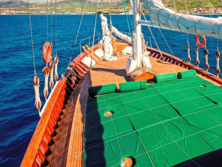 Ein Aegean Yacht Alisa mieten in Stobreč