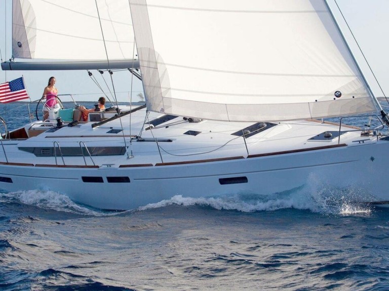 Ein Jeanneau Sun Odyssey 479 mieten in Marina Frapa