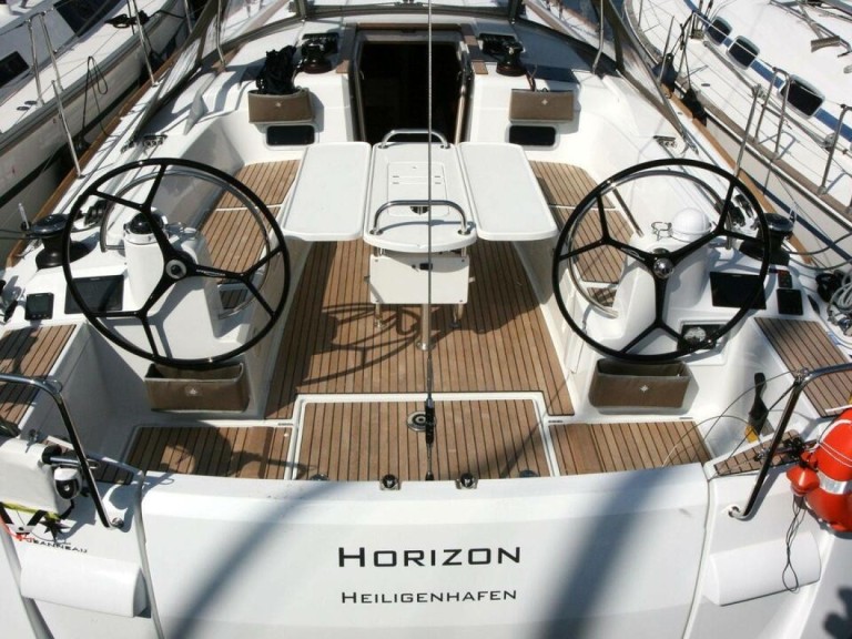 Ein Jeanneau Sun Odyssey 479 mieten in Rogoznica