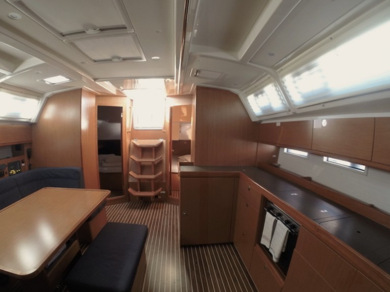 Ein Bavaria Cruiser 46 mieten in Zadar