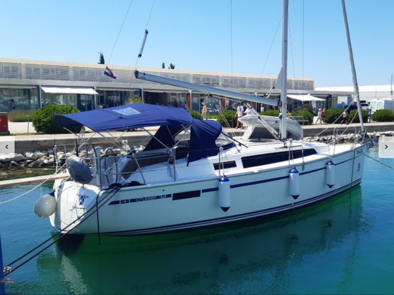 Boot mieten Sukošan günstig Bavaria 34 '17