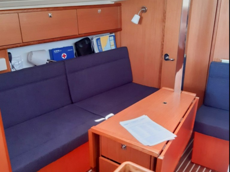 Ein Bavaria Bavaria 34 '17 mieten in Sukošan