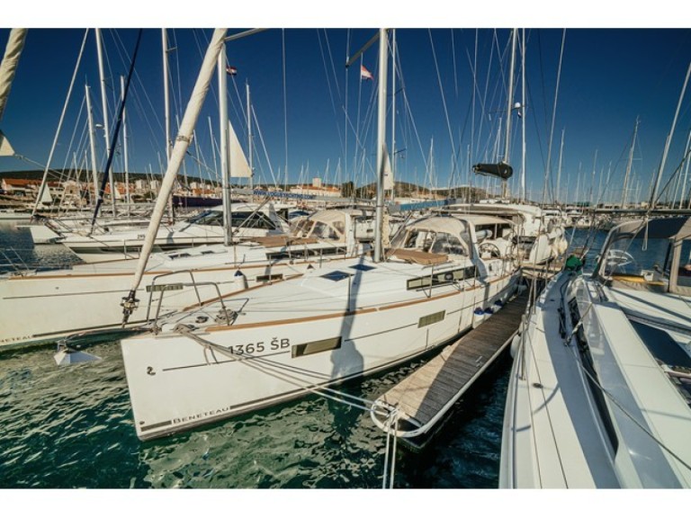 Vermietung Segelboot Bénéteau mit Führerschein