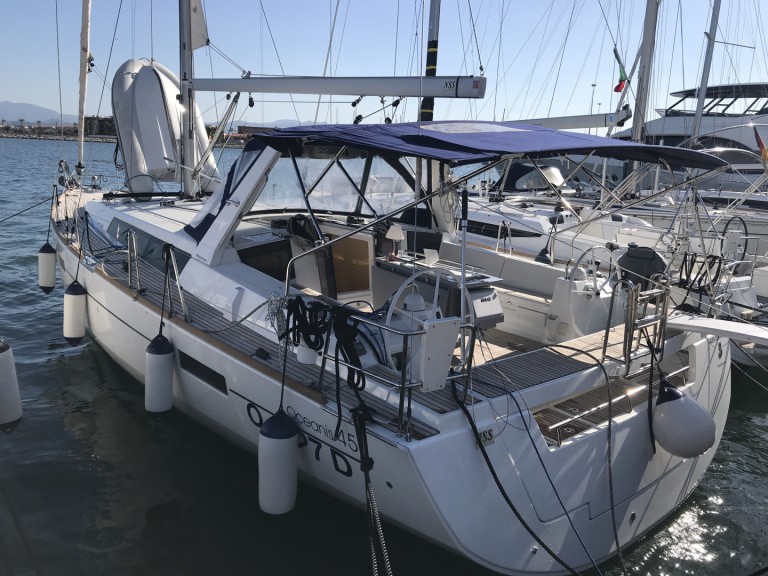 Segelboot mieten in Marina Cala dei Sardi zum besten Preis