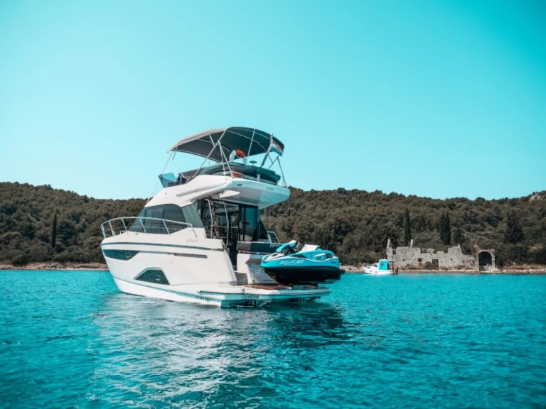 YachtCharter in Seget Donji - Bavaria Bavaria R40 FLY auf SamBoat