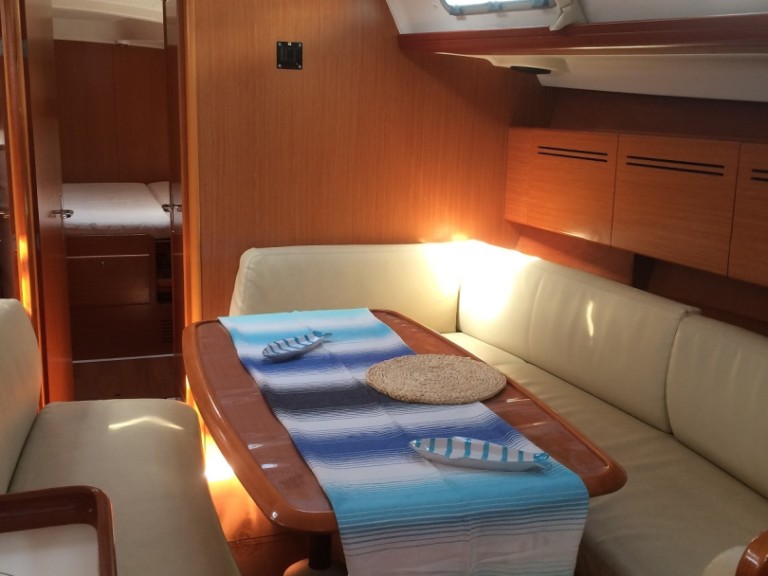 YachtCharter in Cagliari - Bénéteau Cyclades 50.5 auf SamBoat