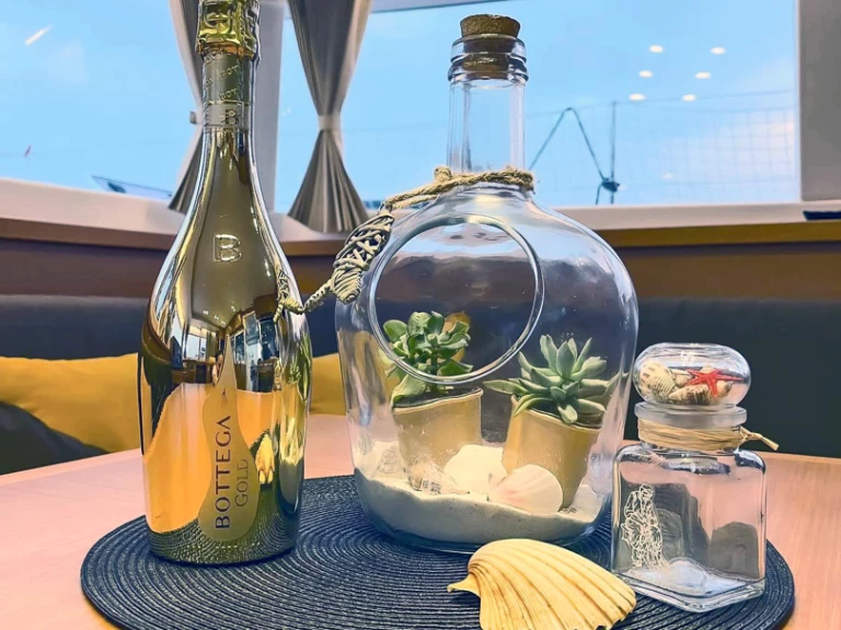 Katamaran mieten in Pirovac zum besten Preis