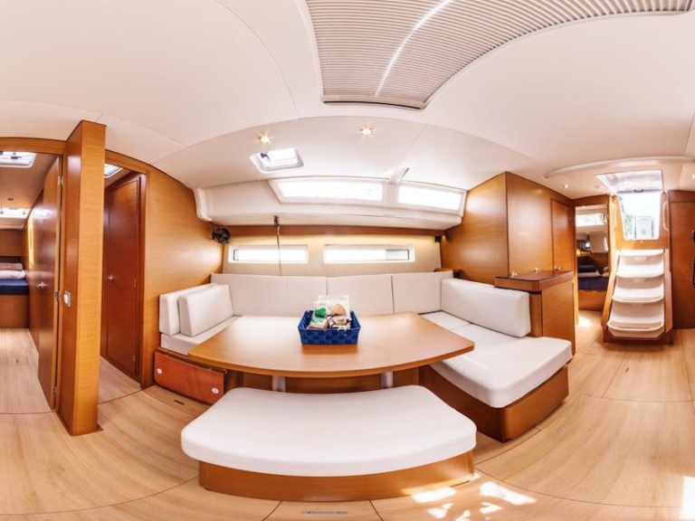 YachtCharter in Olbia - Jeanneau Sun Odyssey 490 auf SamBoat