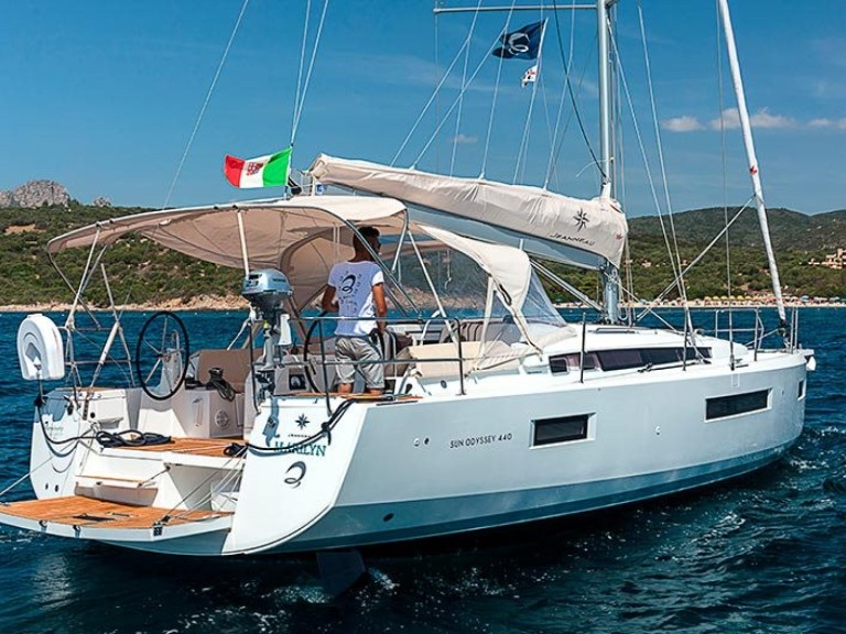 Segelboot mit oder ohne Skipper Jeanneau mieten in Marina di Portisco