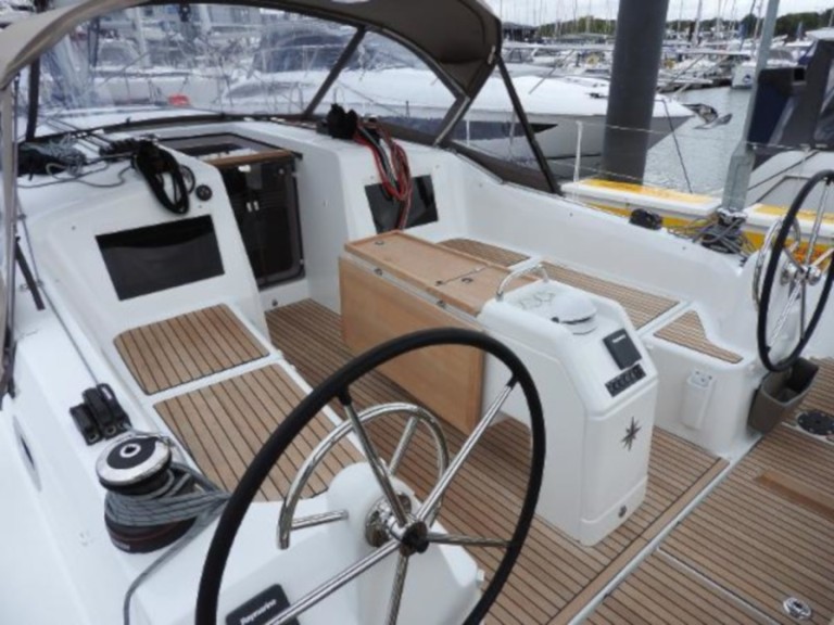 Segelboot mit oder ohne Skipper Jeanneau mieten in Lefkas Marina