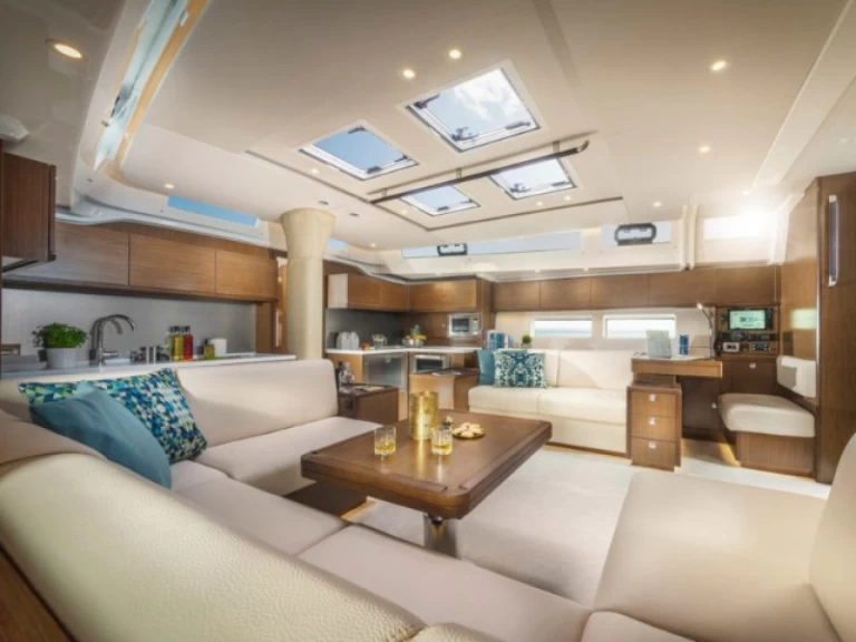 Segelboot mieten in Álimos - Bavaria Bavaria C57