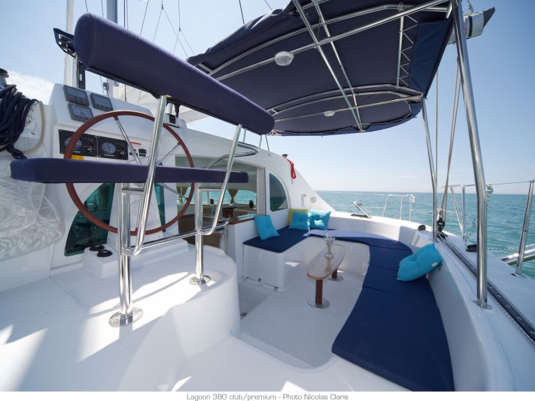 YachtCharter in Cugnana Verde - Lagoon Lagoon 380 auf SamBoat