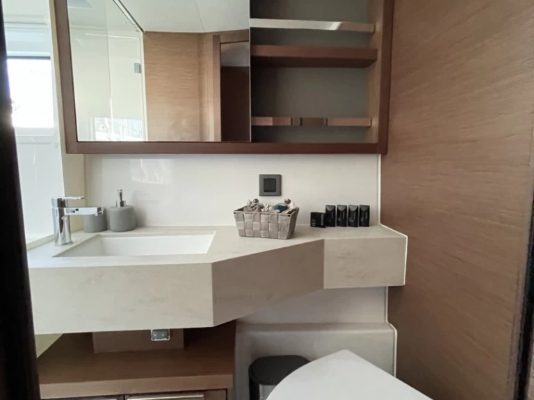 Ein Lagoon Lagoon 46 mieten in Néa Péramos