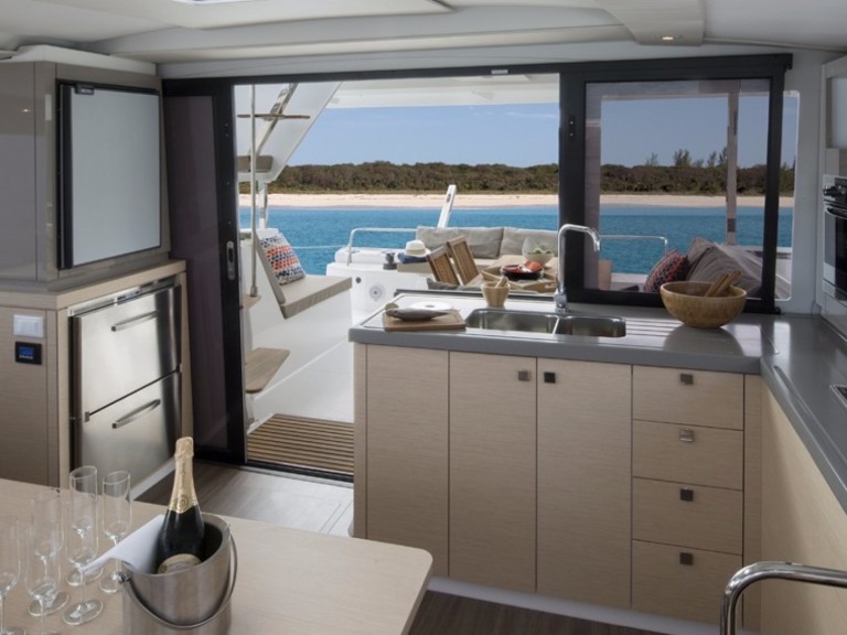 Katamaran mieten in Praslin Island - Fountaine Pajot Lucia 40