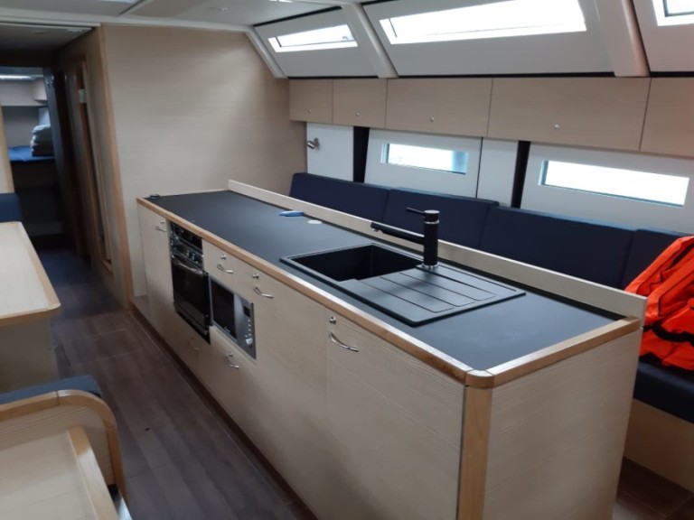 Ein D&D Yacht D&D Kufner 50 mieten in Punat