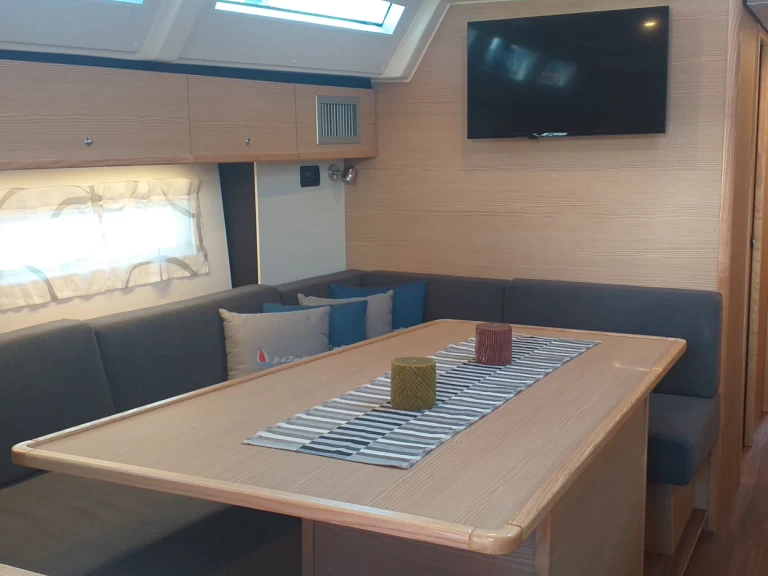 Ein D&D Yacht D&D Kufner 50 I. mieten in Trogir