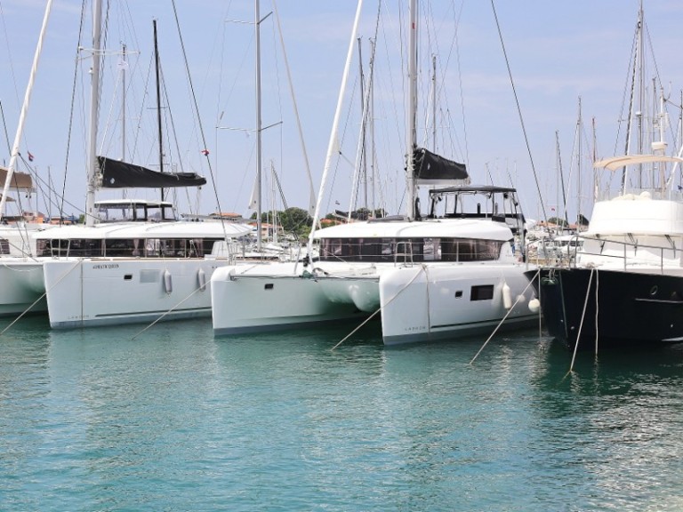 Boot mieten D-Marin Dalmacija Marina günstig Lagoon 42