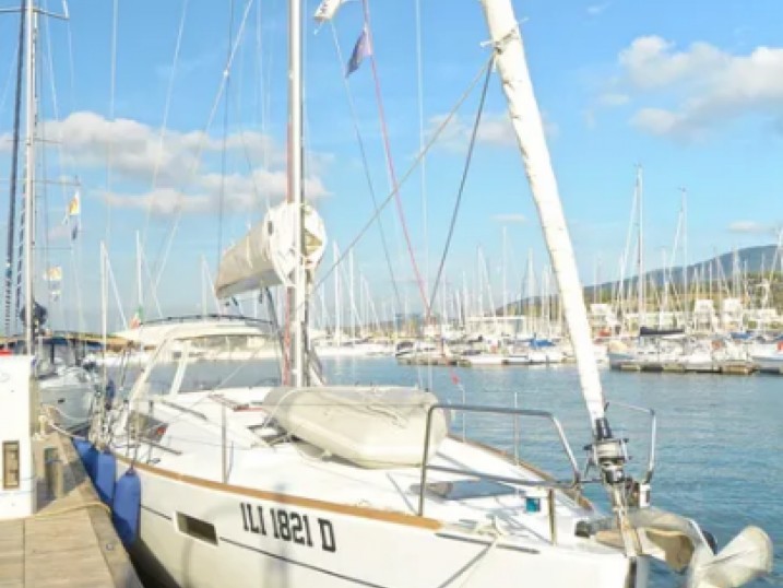 Vermietung Segelboot Bénéteau mit Führerschein