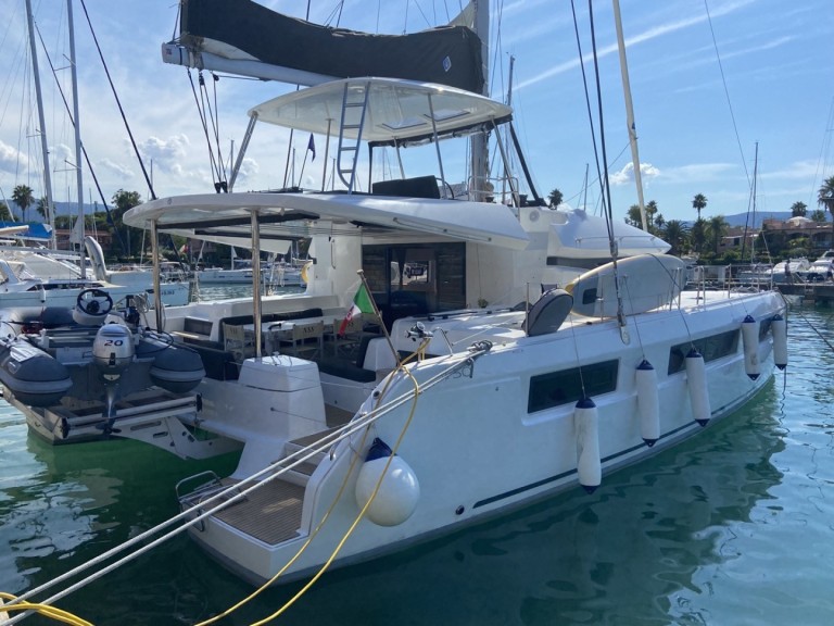 YachtCharter in Furnari - Lagoon Lagoon 50 auf SamBoat