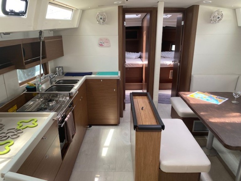 Segelboot mit oder ohne Skipper Bénéteau mieten in Álimos