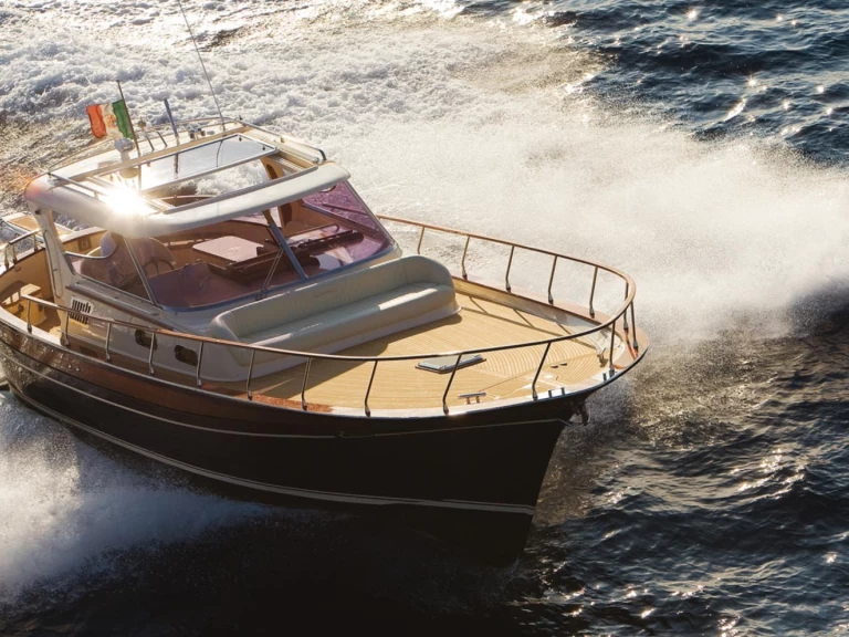 Motorboot mieten in Catania - Fratelli Aprea Sorrento 36 Hard Top