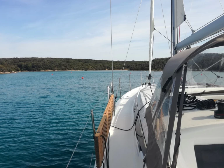 Ein Jeanneau Sun Odyssey 410 mieten in Punat