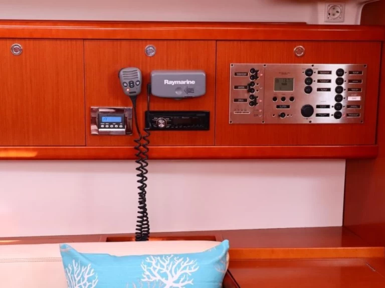 Segelboot mit oder ohne Skipper Bénéteau mieten in Álimos