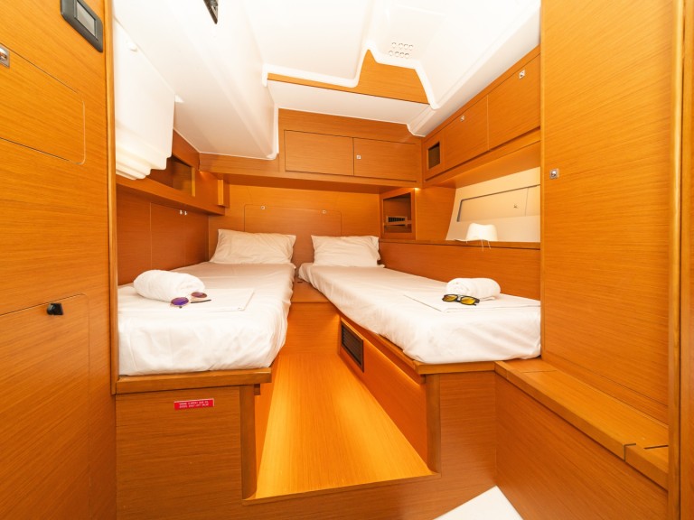 Dufour Dufour 530 mieten Álimos