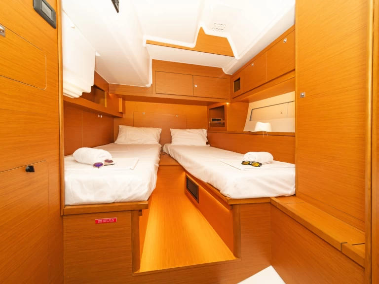 Dufour Dufour 530 mieten Álimos