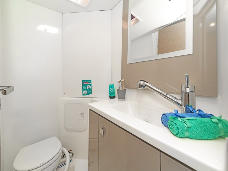 Ein Fountaine Pajot Lucia 40 mieten in Rhodos