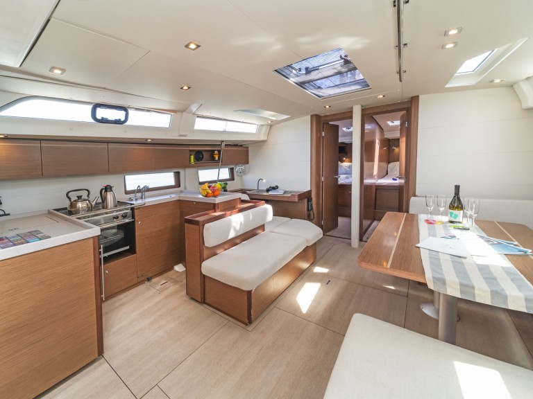 YachtCharter in Rhodos - Bénéteau Oceanis 51.1 auf SamBoat