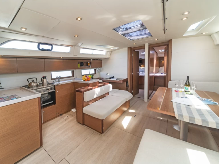 YachtCharter in Rhodos - Bénéteau Oceanis 51.1 auf SamBoat