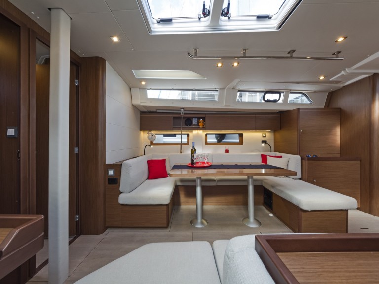 Vermietung Segelboot Bénéteau mit Führerschein