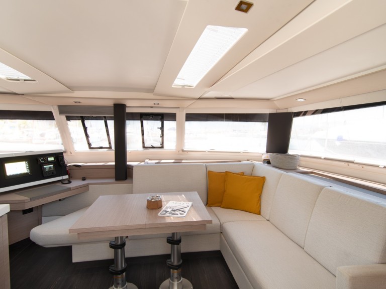 Katamaran mit oder ohne Skipper Fountaine Pajot mieten in Adámas