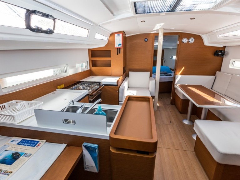 Ein Jeanneau Sun Odyssey 410 mieten in Göcek