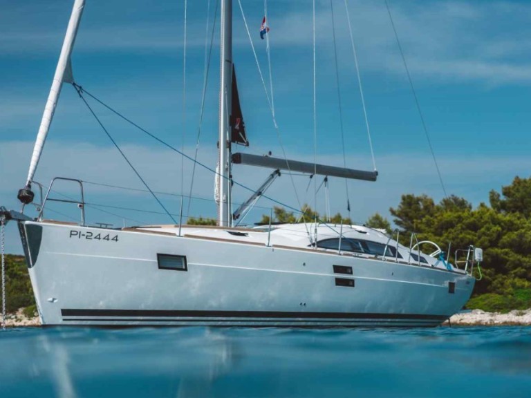 YachtCharter in Álimos - Elan Impression 45.1 auf SamBoat