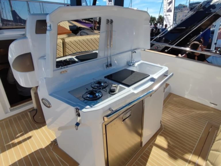 Ein Salpa AVANGARDE 1.1 mieten in Porticcio