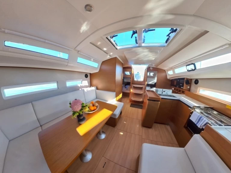 YachtCharter in Pirovac - Jeanneau Sun Odyssey 410 auf SamBoat