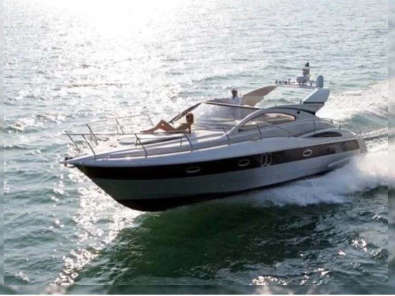 Ein Moa Platinum 40 mieten in Palamós