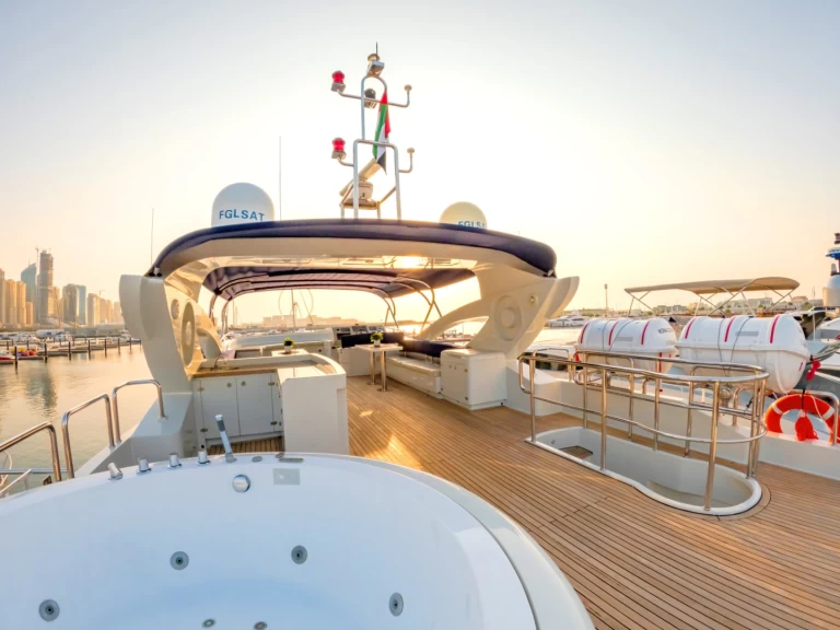 YachtCharter in Dubai Marina - KONA 110 auf SamBoat