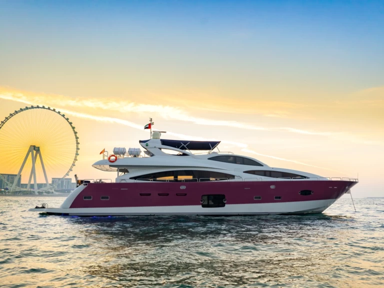 Yacht mieten in Dubai Marina zum besten Preis