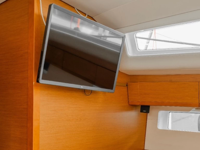 Segelboot mit oder ohne Skipper Jeanneau mieten in Álimos