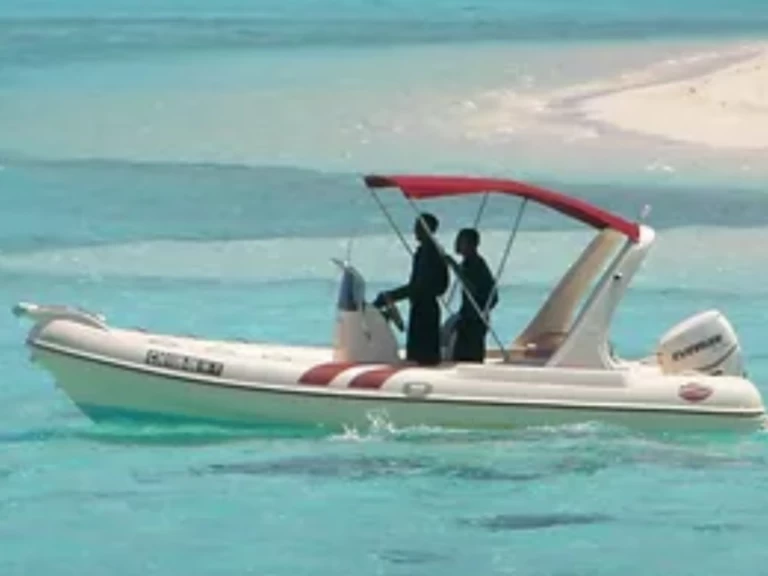 Vermietung Schlauchboot COLBAT mit Führerschein