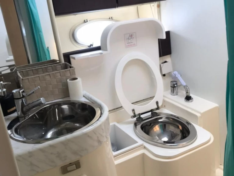 Yacht mieten in Ornós - Cranchi Mediterranee 44