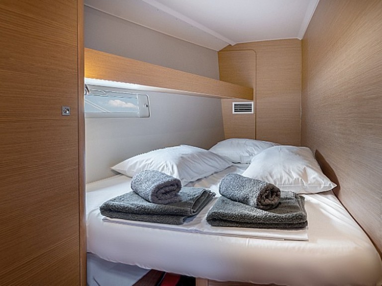 Segelboot mieten in Lefkáda zum besten Preis